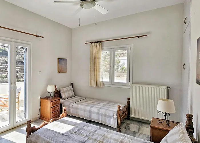 Tinoshomelidays Residences * Venardatos