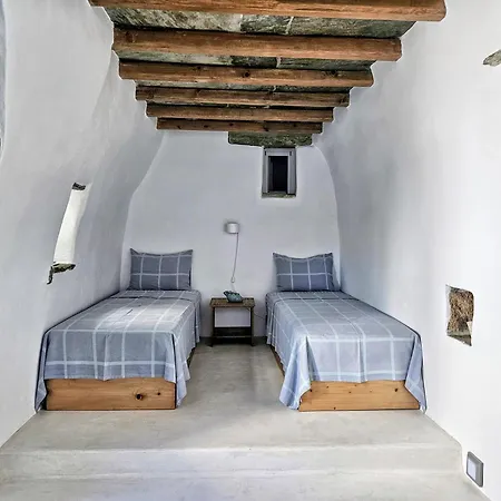 Tinoshomelidays Residences Holiday home Venardatos