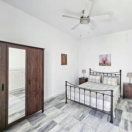 Tinoshomelidays Residences 別荘 Venardatos