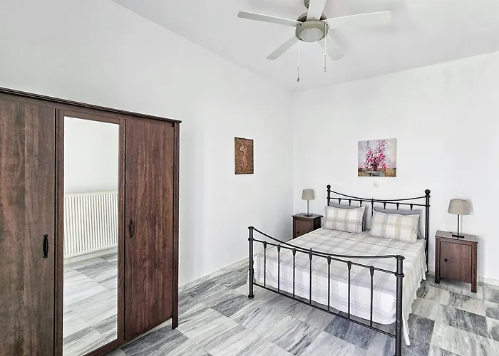 Tinoshomelidays Residences بيت للعطل Venardatos